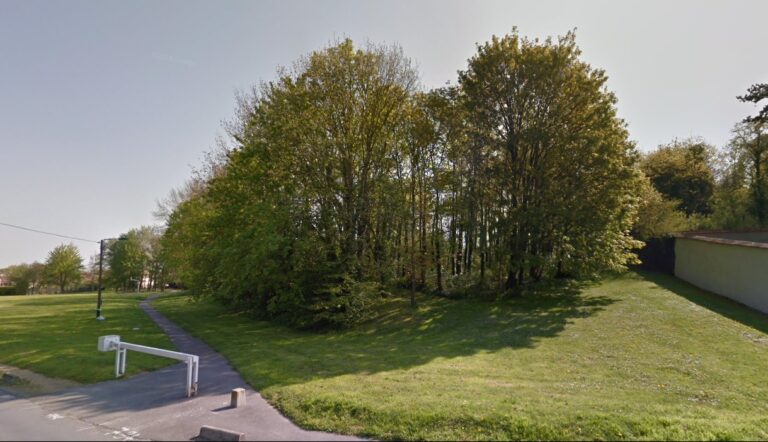 Avant la construction du restau scolaire pont de muire